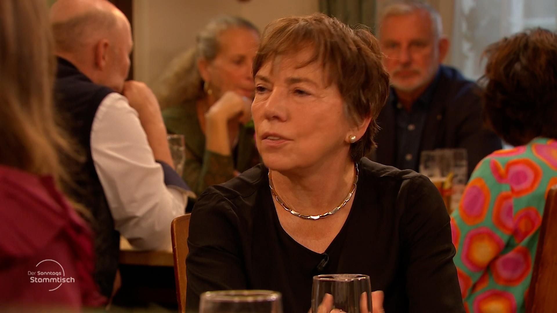 Margot Käßmann am Sonntags-Stammtisch