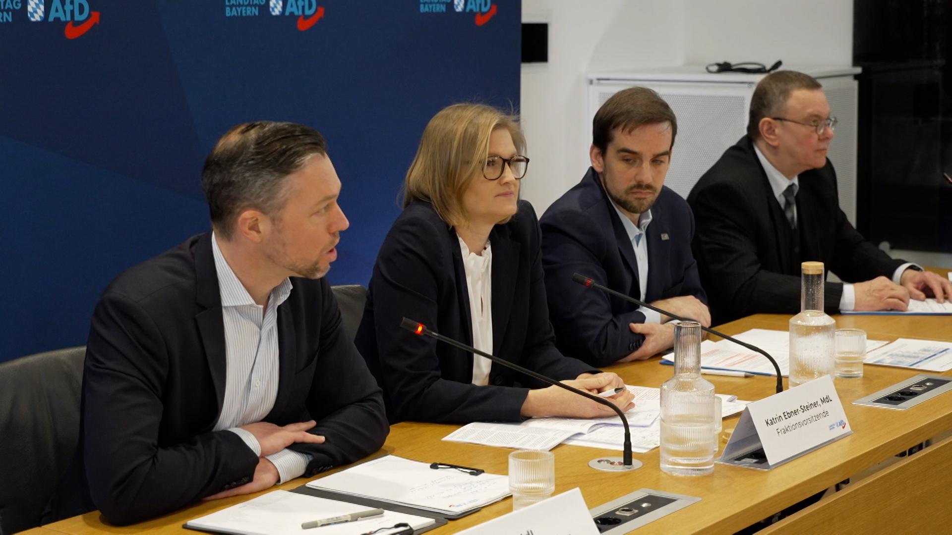 Die AfD-Fraktion im Bayerischen Landtag verschärft ihren Kurs: Zum Abschluss ihrer Klausurtagung forderte sie eine Abschiebe-Sonderpolizei