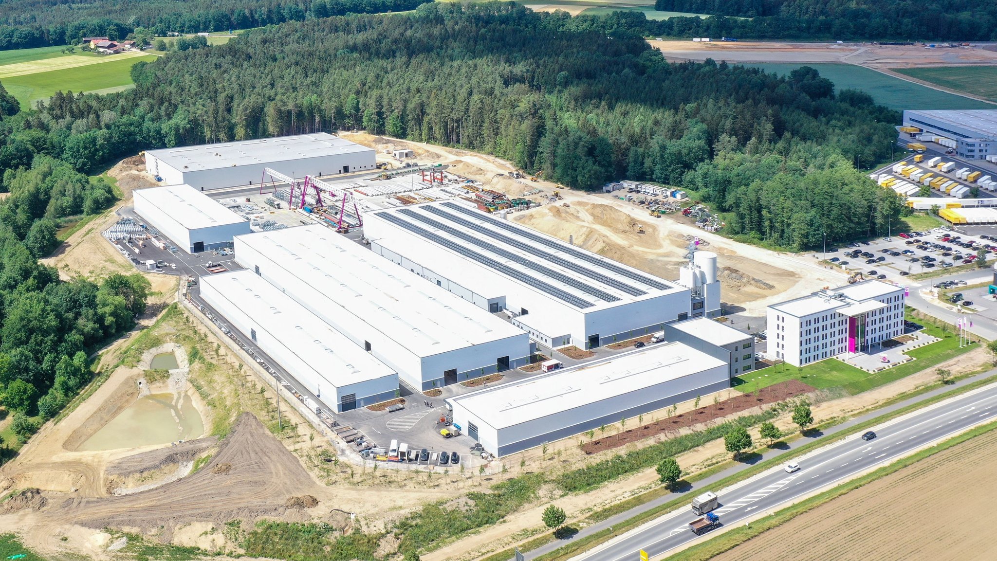 Das neue Werk von Fuchs Europoles bei Neumarkt i.d. Oberpfalz