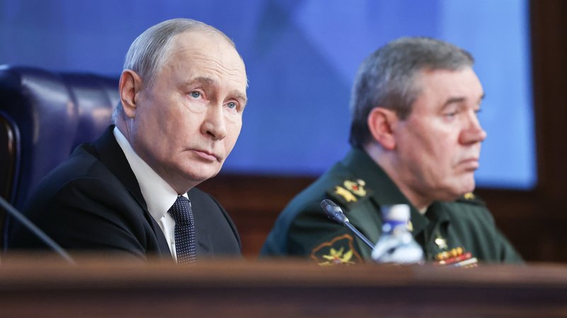 Im Dezember 2026 bei einem Treffen des russischen Verteidigungsrats | Bild: Alexander Kazakov/Picture Alliance Im Dezember 2026 bei einem Treffen des russischen Verteidigungsrats