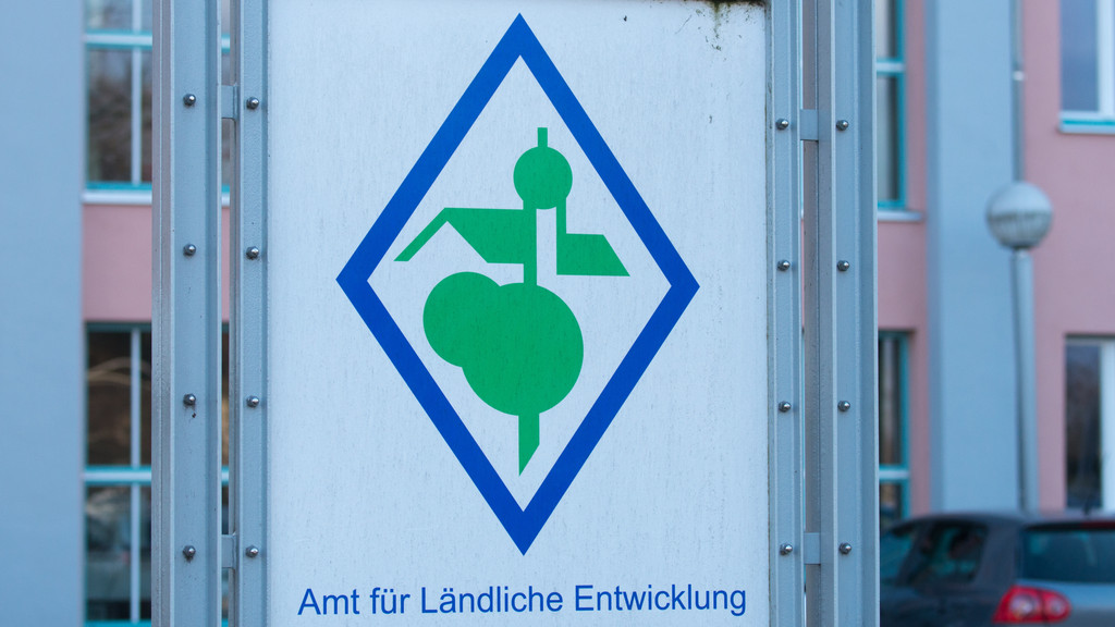 Ein Schild mit der Aufschrift "Amt für Ländliche Entwicklung" und dem Logo des Amtes