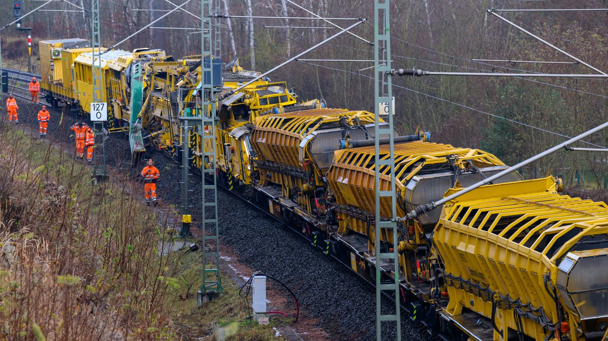 Zwischen München und Buchloe gehts im Jahr 2026 teilweise nur noch mit Tempo 70 voran wegen Instandhaltungsmaßnahmen.