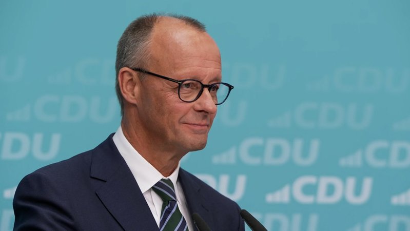 CDU-Chef Merz in Berlin | Bild: BR CDU-Chef Merz in Berlin