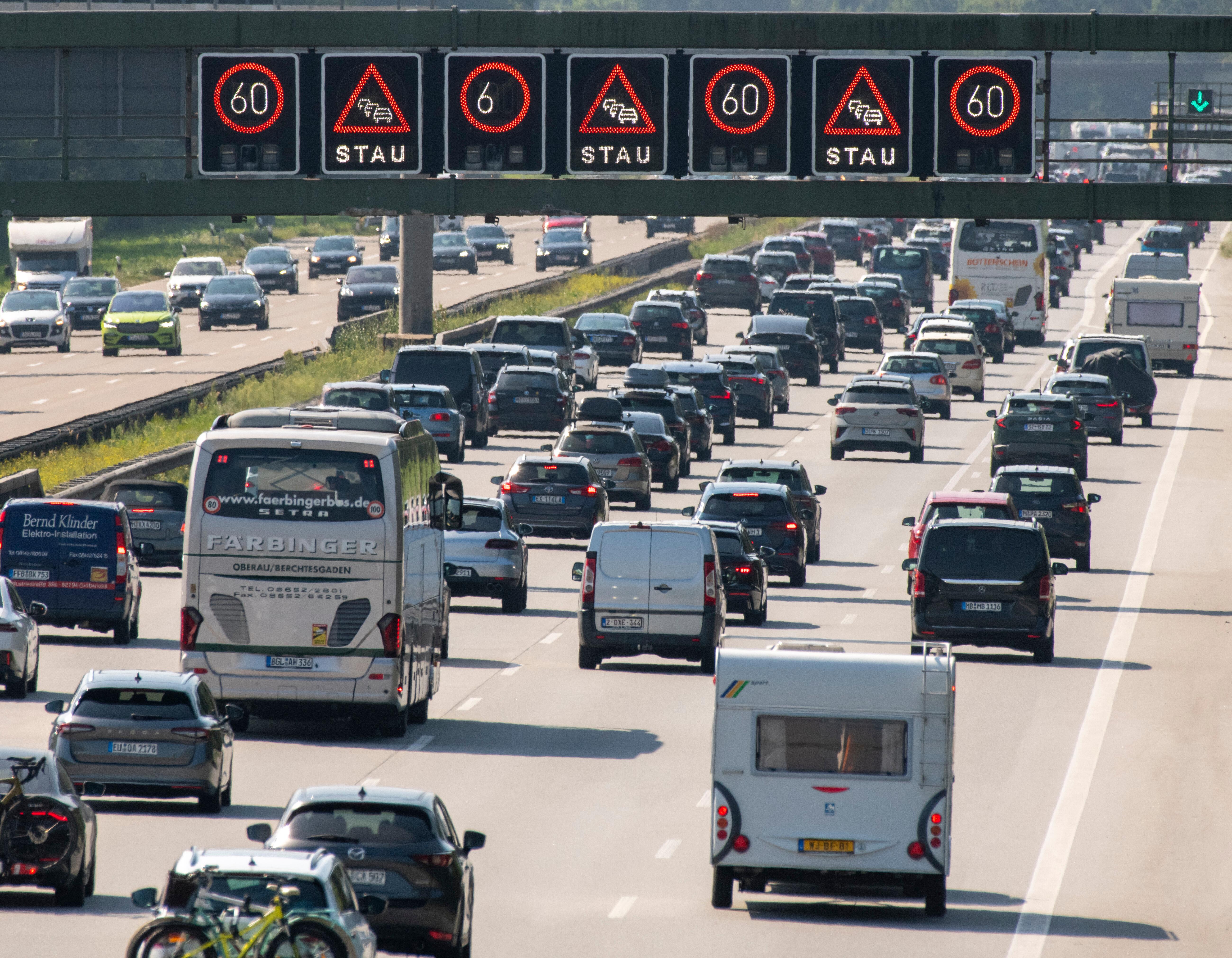 Stau auf der A8 (Archiv)