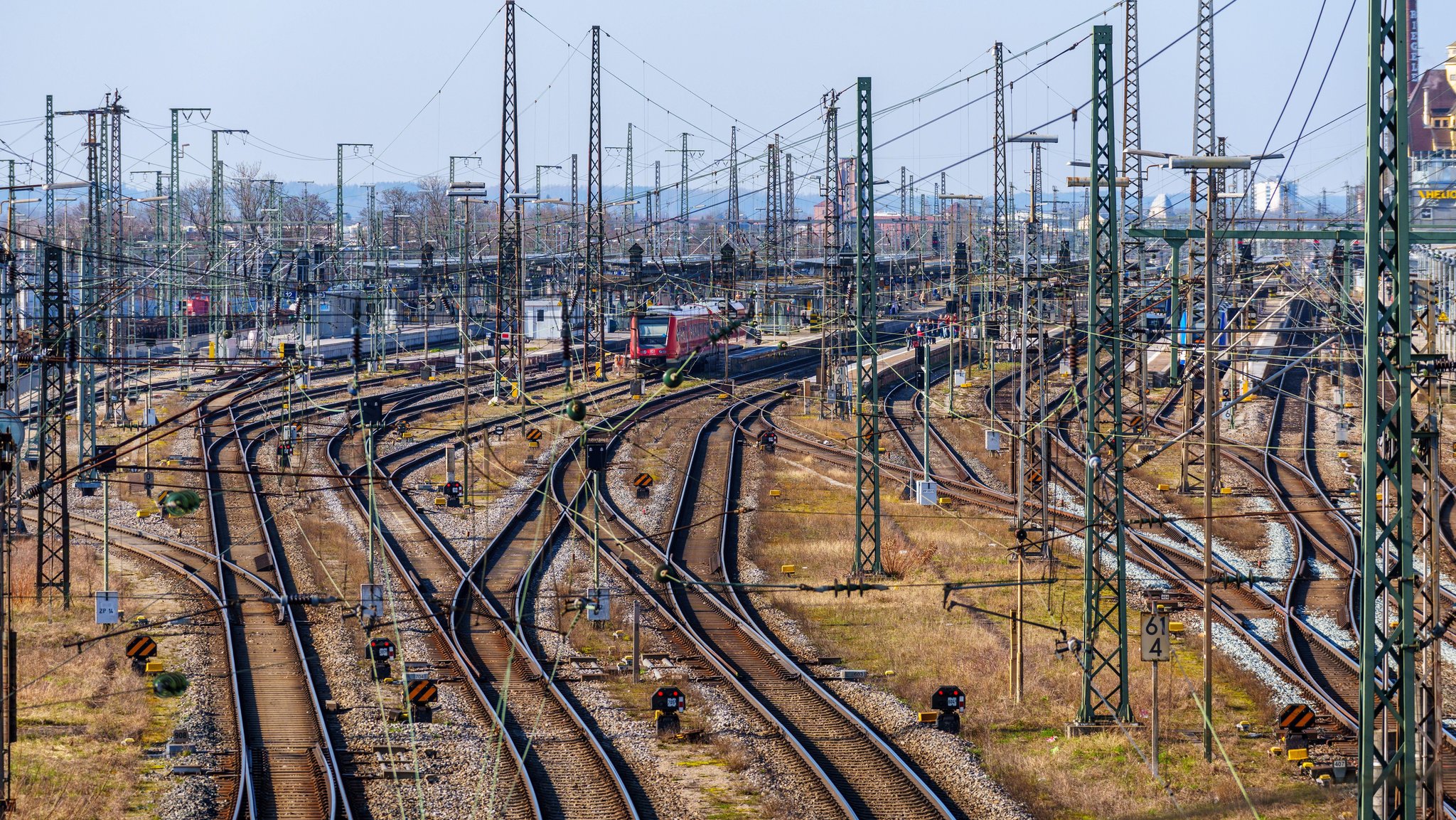 Lokführergewerkschaft GDL ruft zu Bahnstreik ab Dienstag auf