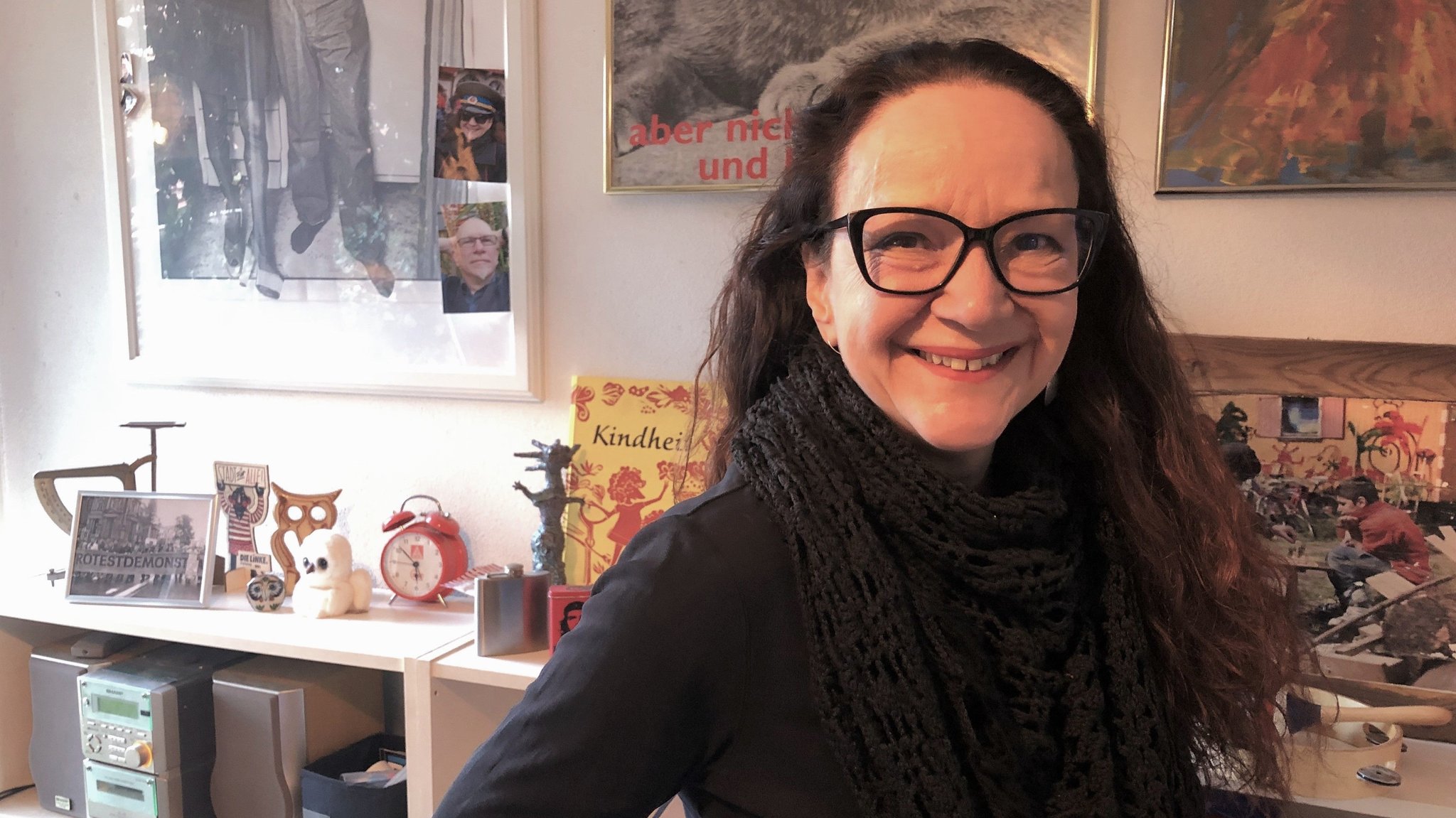 Simone Barrientos, ehemals Mitglied der Linkspartei, in ihrem Büro in Ochsenfurt im Landkreis Würzburg