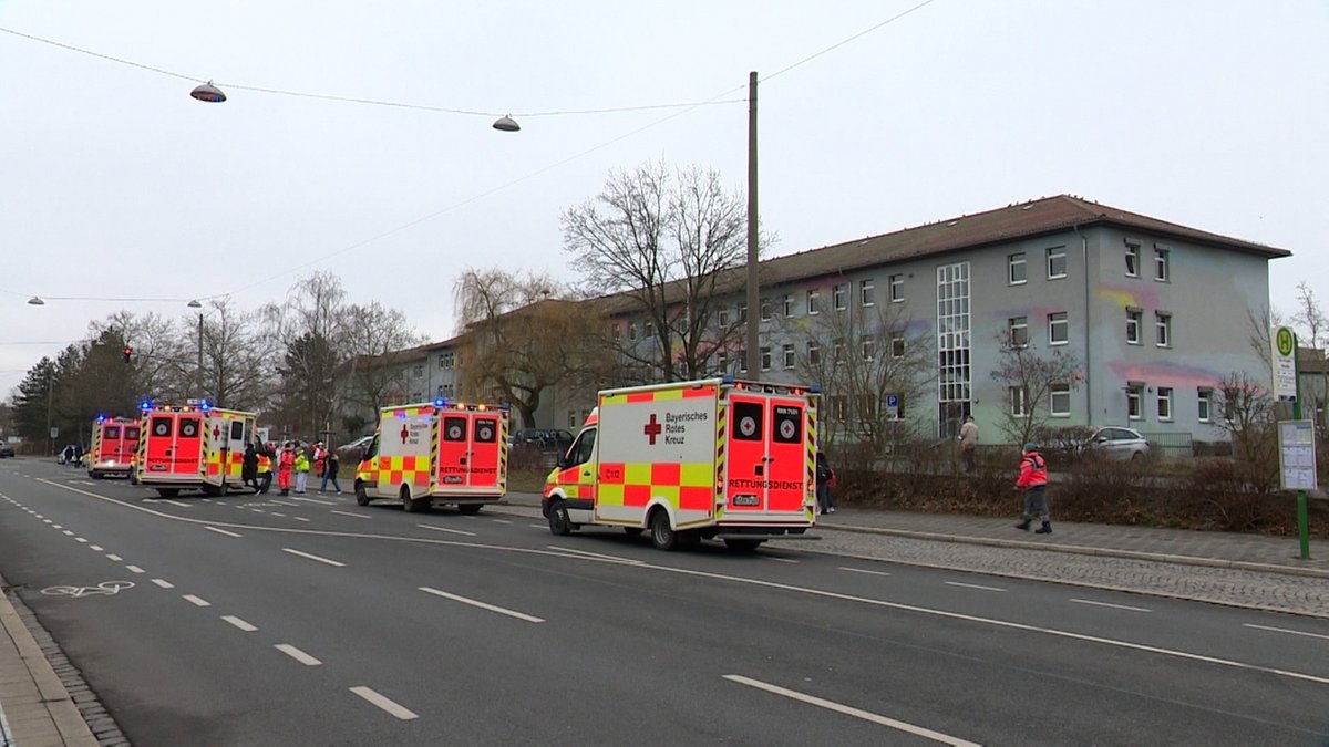 Reizgasattacke in Schule in Fürth: 60 Verletzte