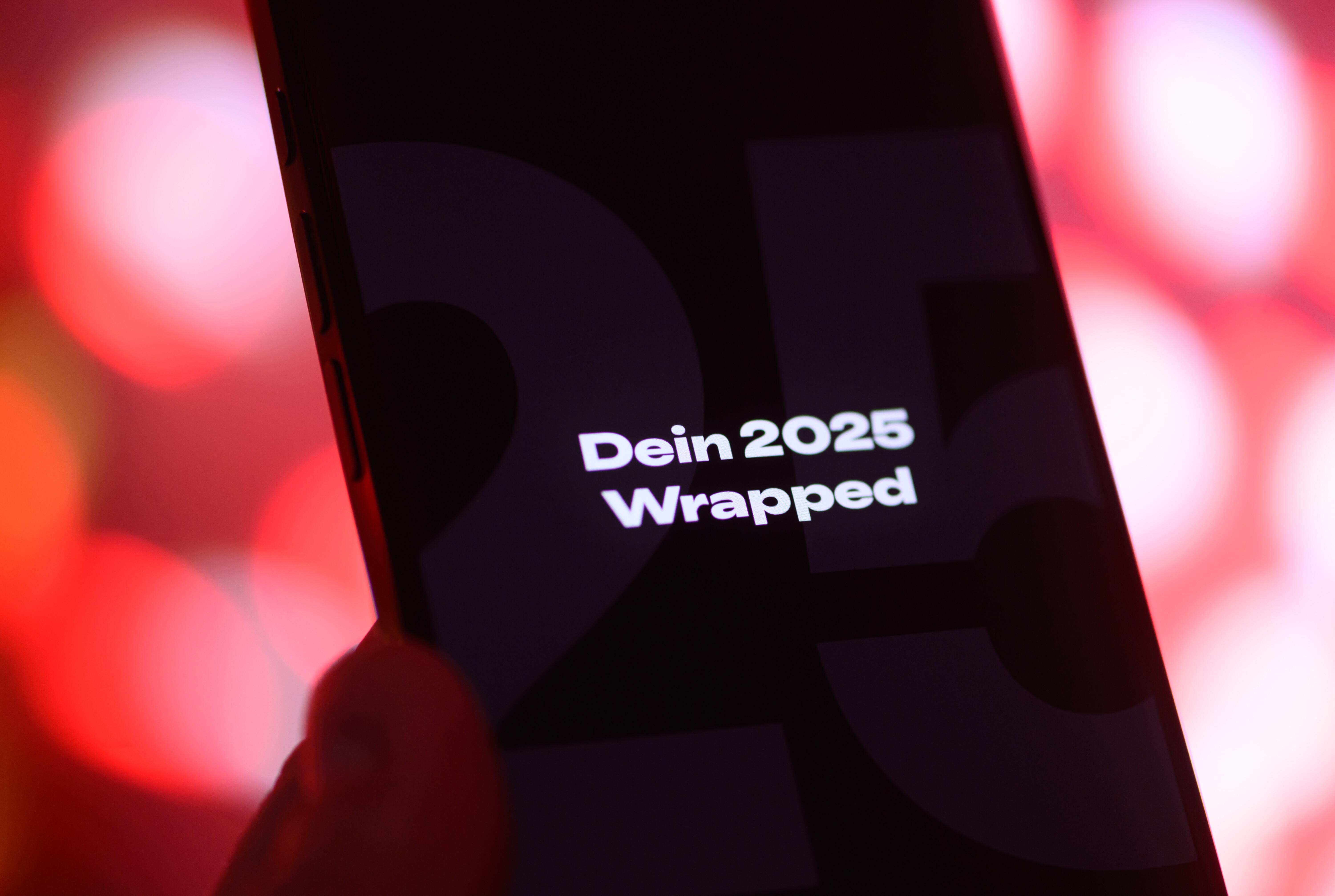 Schriftzug Spotify Wrapped | Bild:picture alliance/dpa | Robert Michael