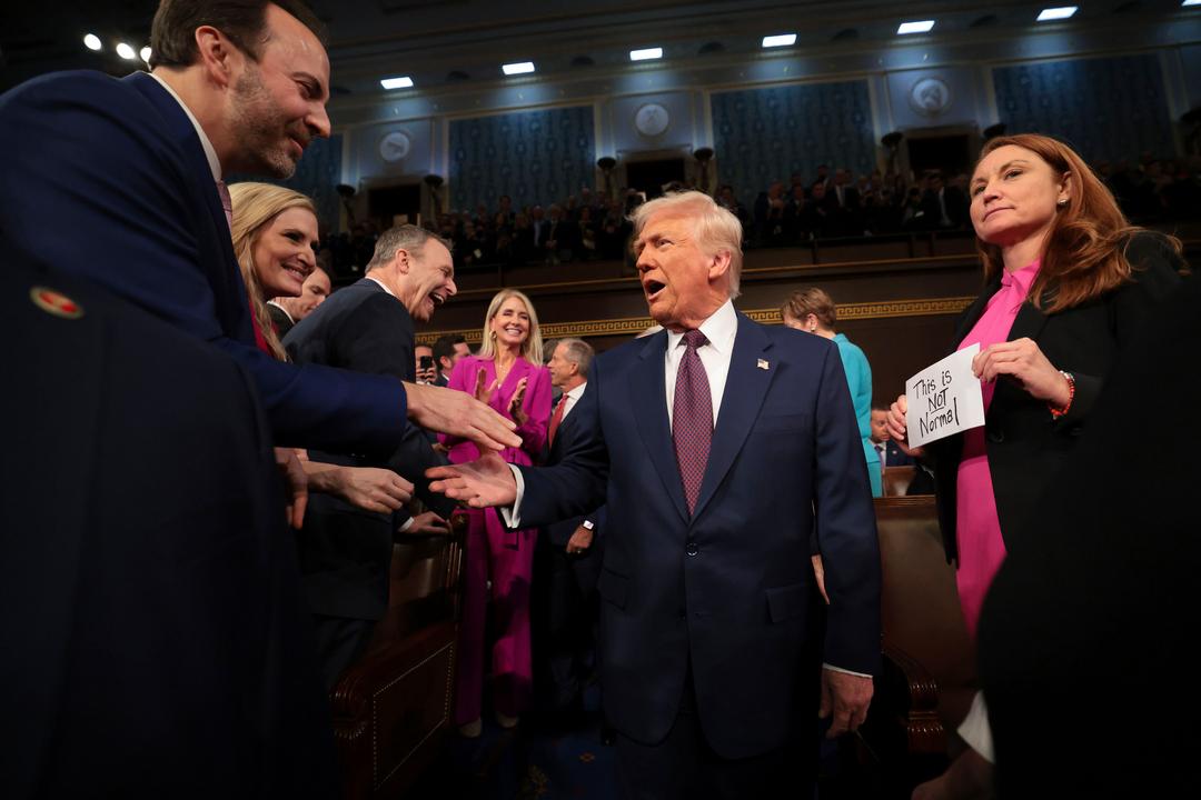 04.03.2025, USA, Washington: US-Präsident Donald Trump kommt an, um vor einer gemeinsamen Sitzung des Kongresses im Kapitol in Washington zu sprechen.