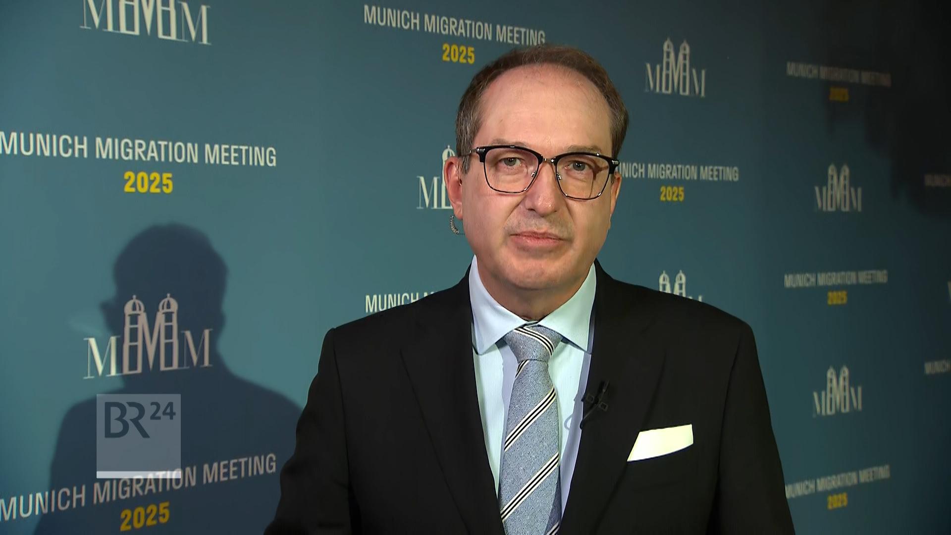 Die Asylpolitik "schärfen" und "härten" – so das Ziel von Innenminister Dobrindt.