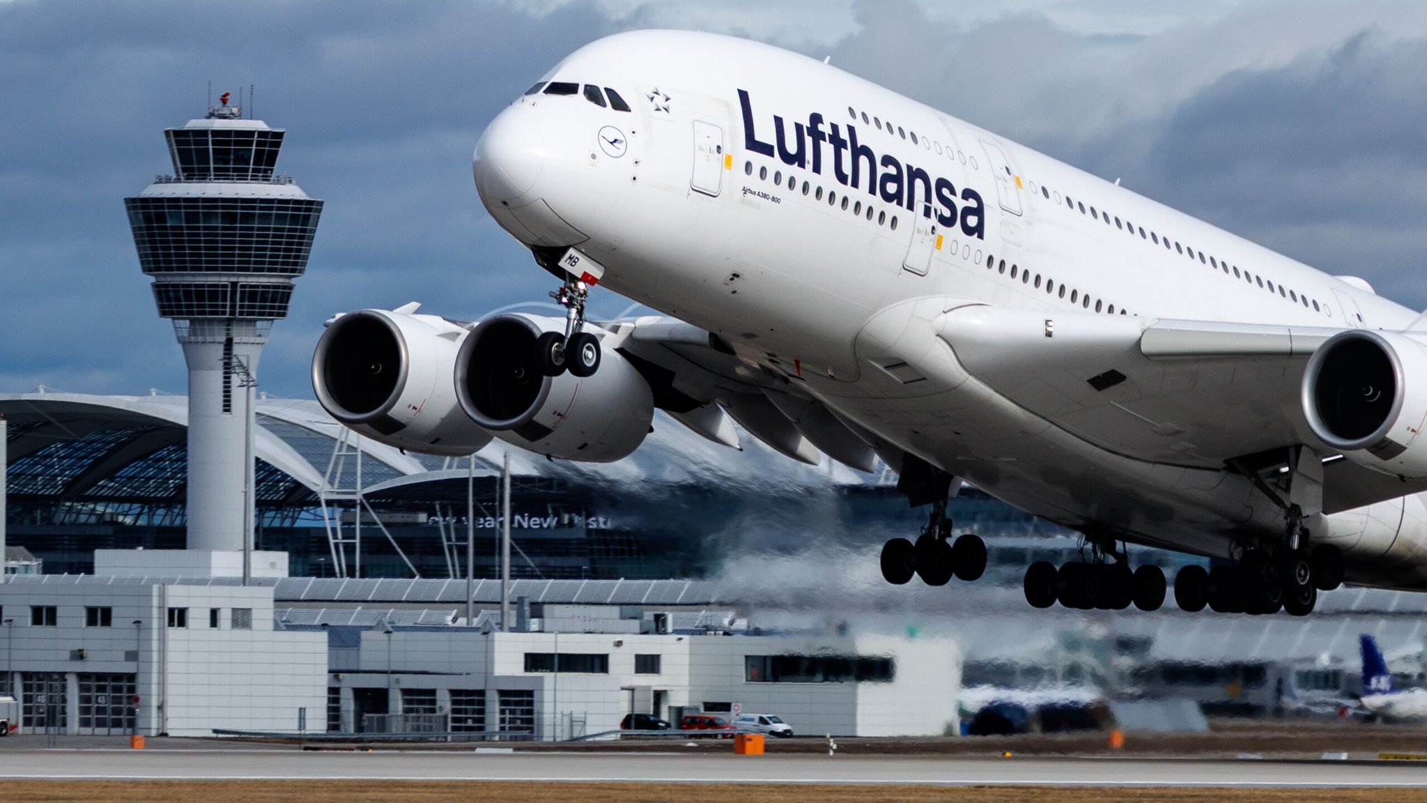 A380 beim Start vom Flughafen München