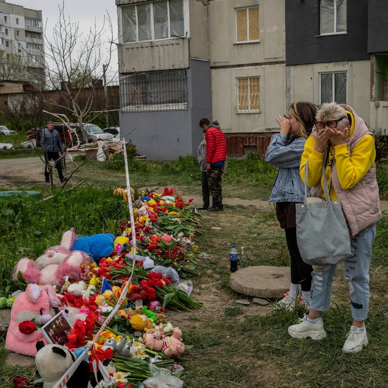 "Der Preis für unsere Freiheit" - Tod und Trauma in der Ostukraine - Breitengrad | BR Podcast