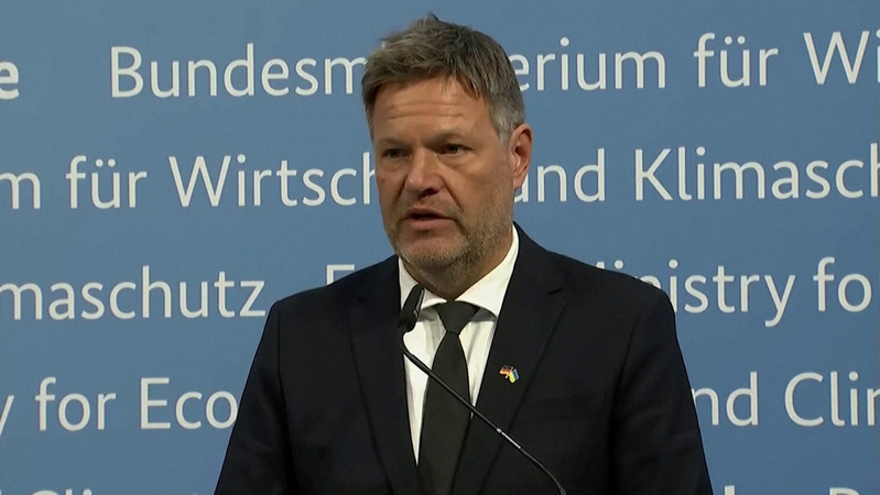 Bundeswirtschaftsminister Robert Habeck hat nochmal die uneingeschränkte Unterstützung der Ukraine zugesichert und dem Land die volle Solidarität betont. | Bild: BR24 Bundeswirtschaftsminister Robert Habeck hat nochmal die uneingeschränkte Unterstützung der Ukraine zugesichert und dem Land die volle Solidarität betont.