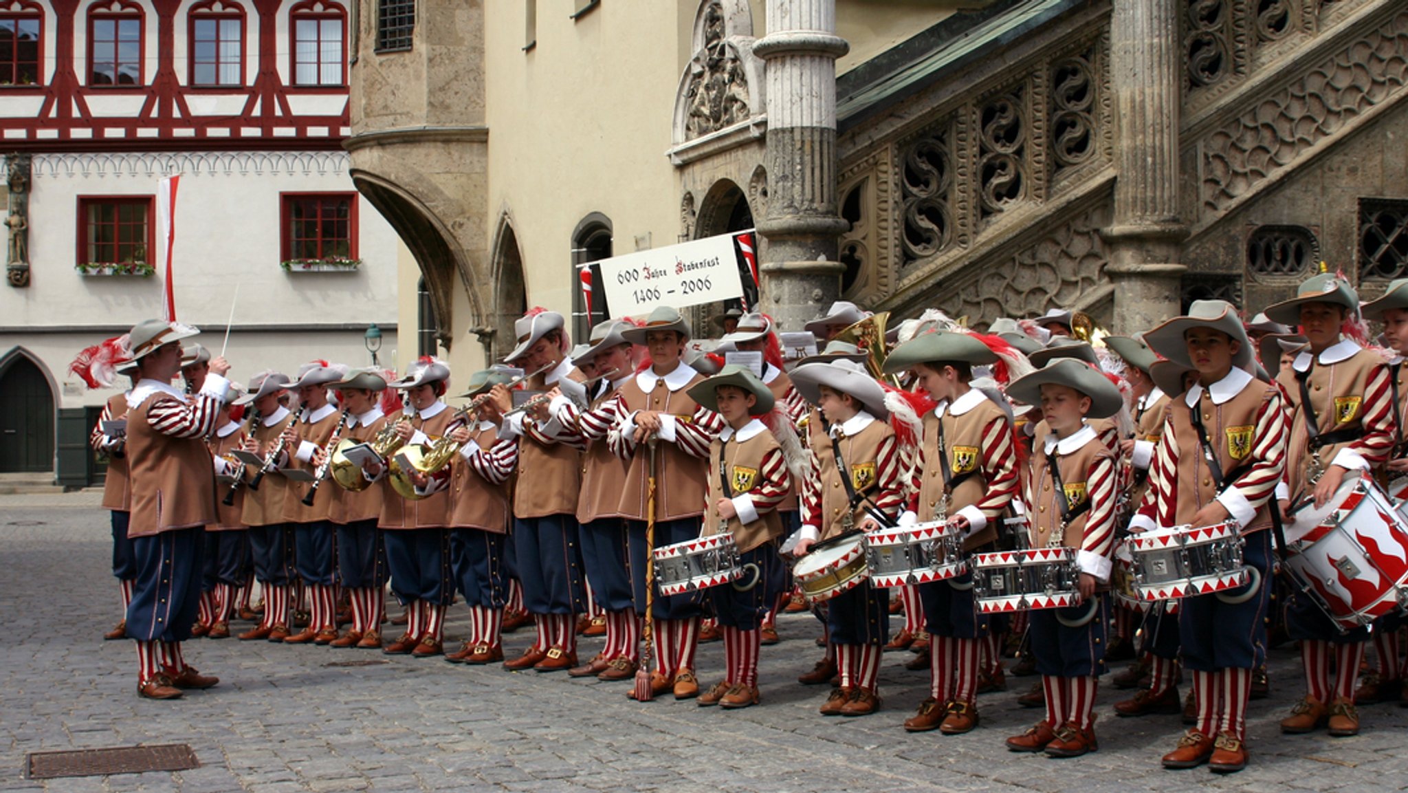 Die Knabenkapelle beim "Stabenfest" in Nördlingen