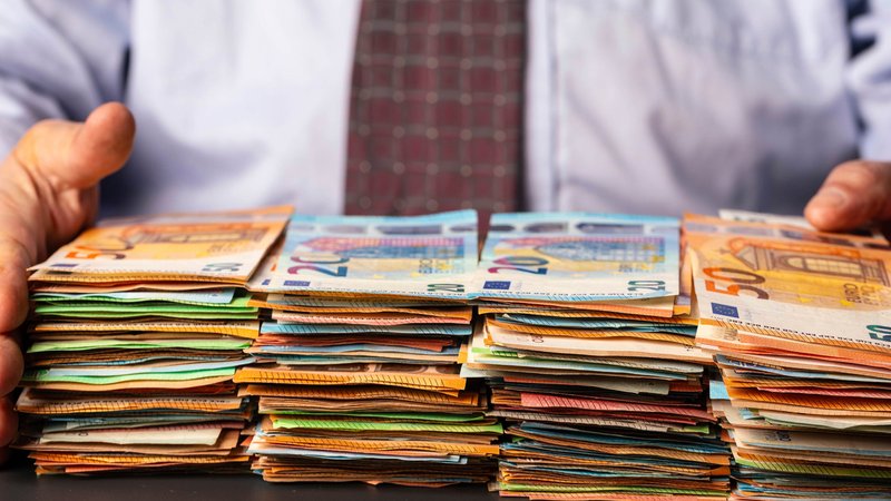 Die Bundesregierung hat ein ganzes Paket zum Steuerrecht auf den Weg gebracht | Bild: pa/dpa/Burkhard Schubert/Geisler-Fotopress Die Bundesregierung hat ein ganzes Paket zum Steuerrecht auf den Weg gebracht