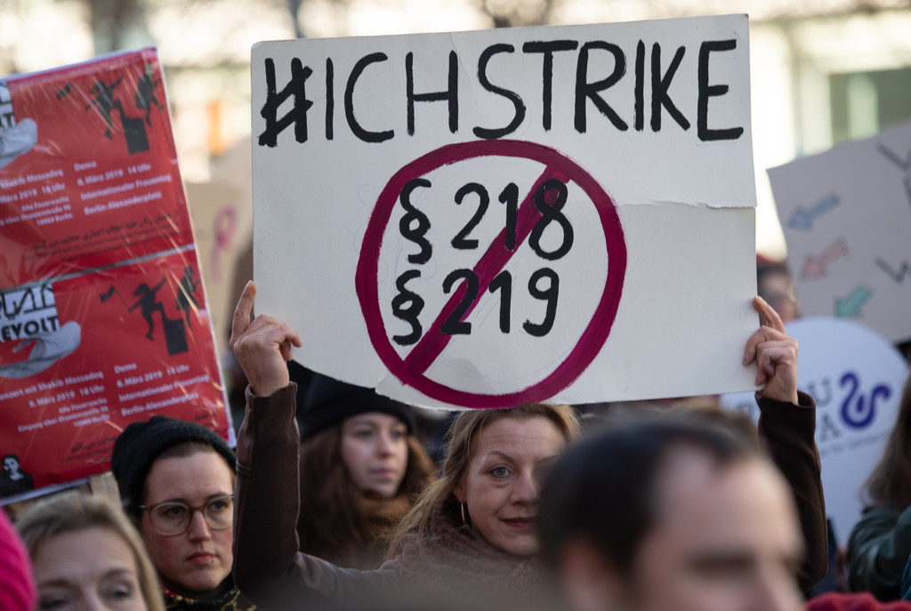 Teilnehmerinnen einer Demo in Berlin am Internationalen Frauentag 2019.