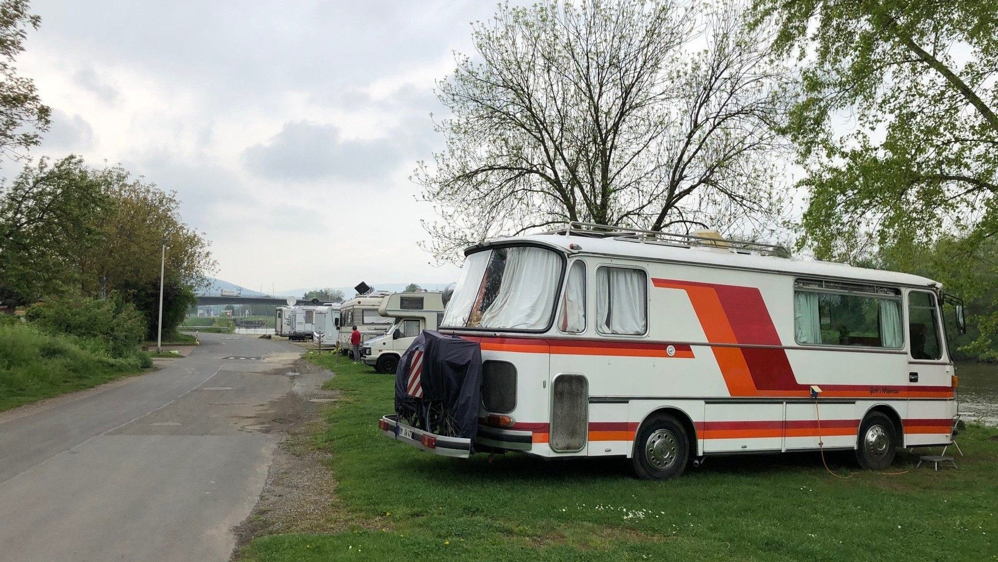 Camping zuhause liegt dieses Jahr offenbar im Trend. So auch in Kahl am Main und in Klingenberg am Main.