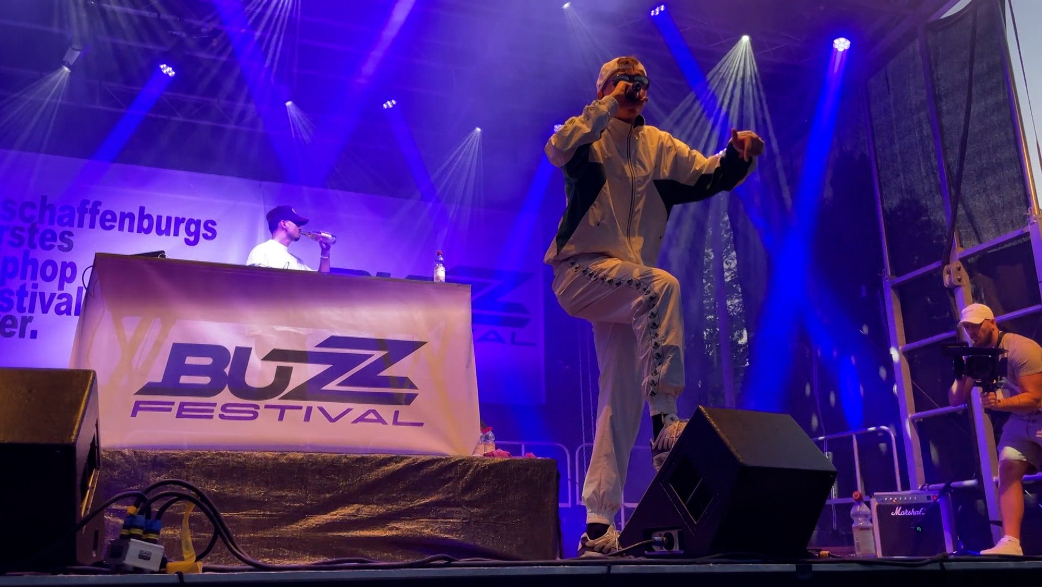 HipHop-Fans feiern Buzz-Festival | Bild: BR HipHop-Fans feiern Buzz-Festival