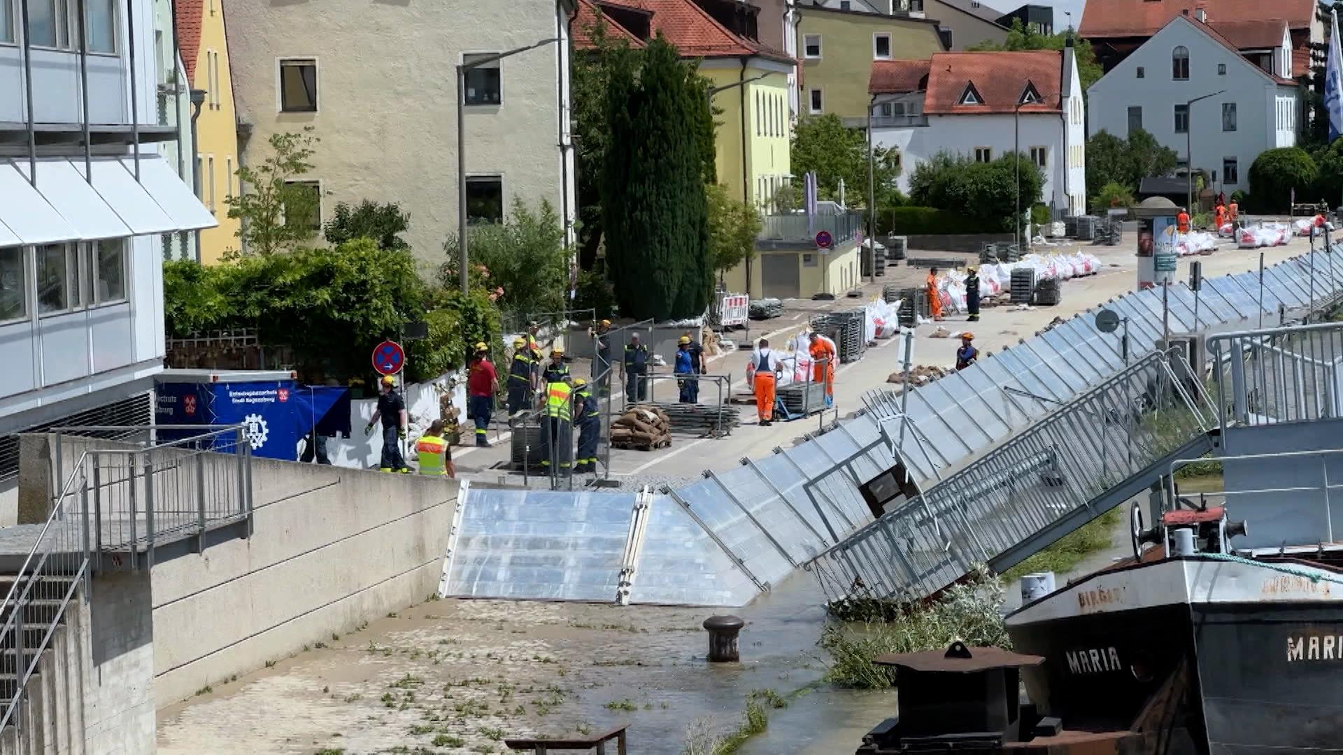 Regensburger kehren in ihre Wohnungen zurück