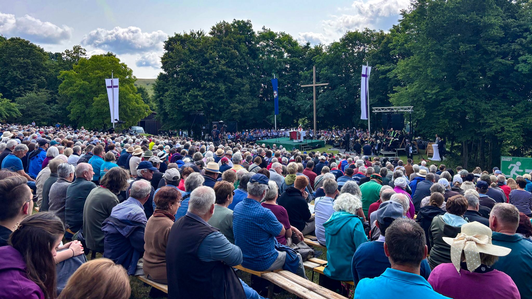 Das Motto des Bayerischen Kirchentag lautete: "Gemeinsam für die Welt". Auch junges Publikum sollte angesprochen werden.