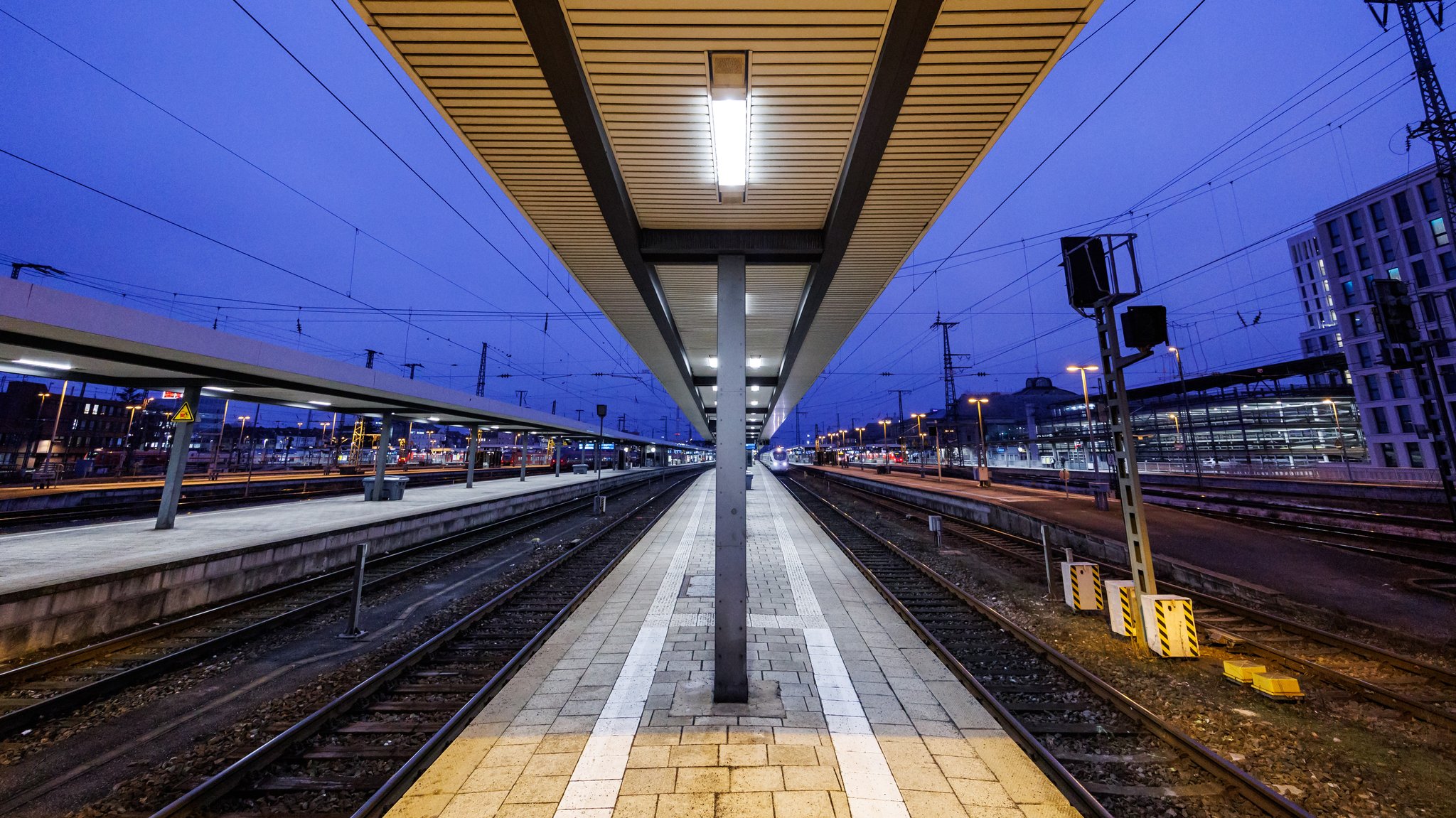 Leere Bahnsteige sidn auch in Bayern die Folge des Bahnstreiks