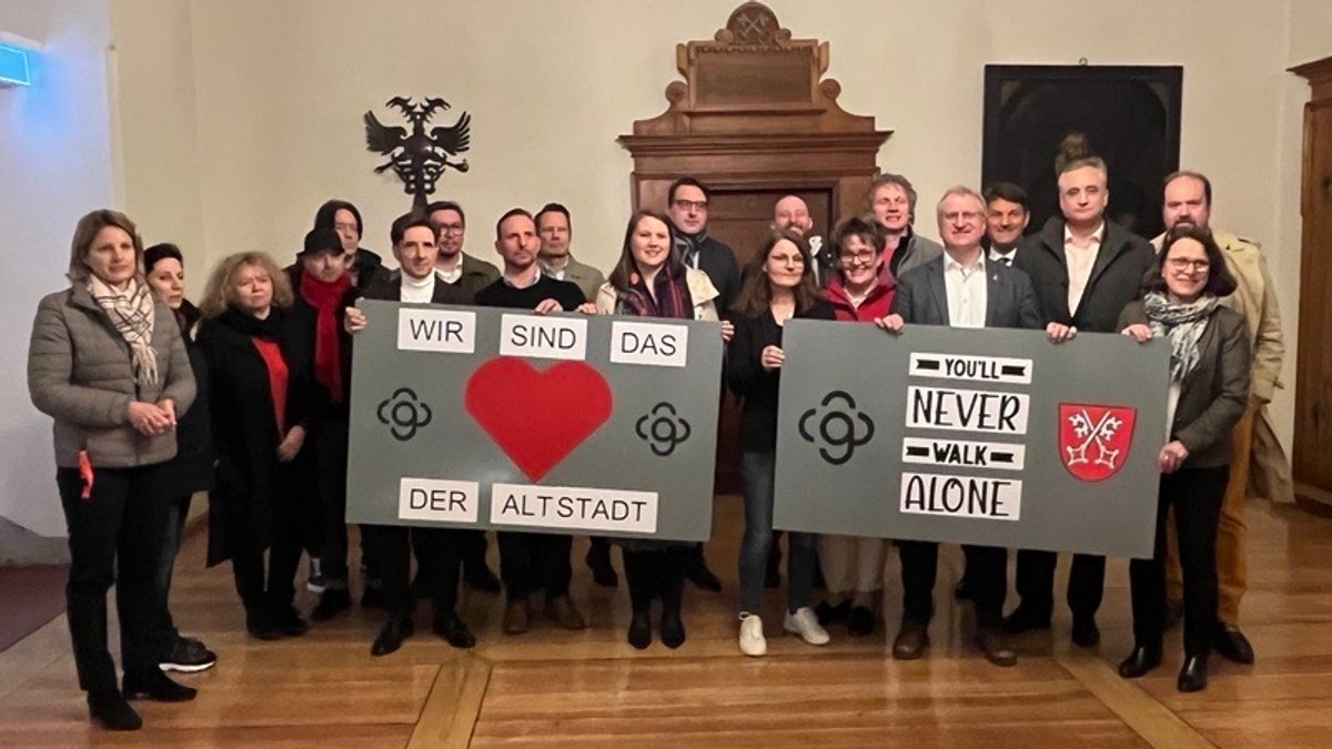 Solidaritäts-Aktion mit Mitarbeitenden des Galeria-Standortes in Regensburg.