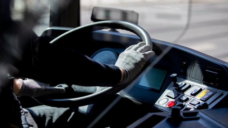 Symbolbild Busfahrer | Bild: picture alliance/dpa | Christoph Soeder Symbolbild Busfahrer