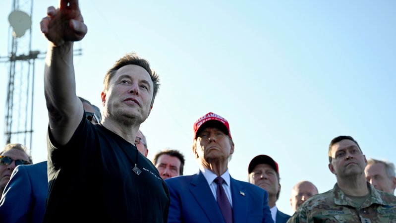 Donald Trump und Elon Musk im November beim Start SpaceX Starship-Rakete. | Bild: Picture Alliance Donald Trump und Elon Musk im November beim Start SpaceX Starship-Rakete.