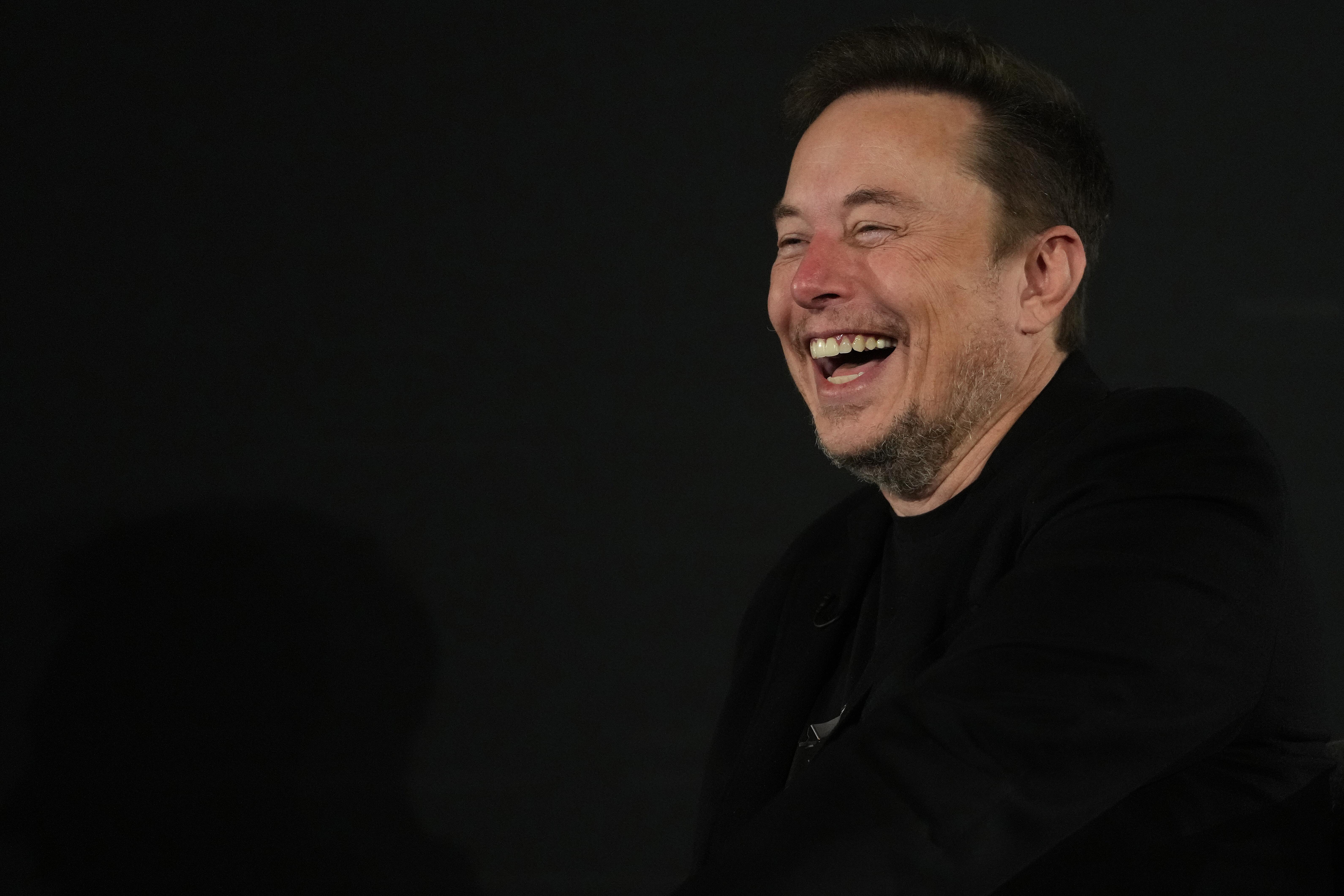 "Die Wahrheit, die ganze Wahrheit und nichts als die Wahrheit" verspricht Elon Musk für seine neue Plattform "Grokipedia". Aber kann eine KI wirklich unvoreingenommener sein als ehrenamtliche Wikipedia-Redakteure?