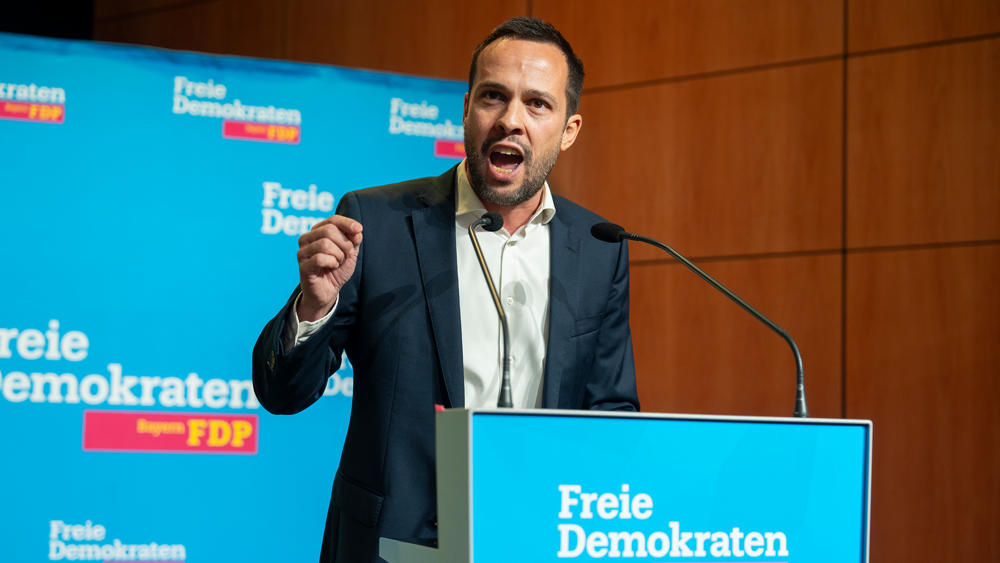 Martin Hagen, Landeschef der bayerischen FDP, bei seiner Parteitagsrede in Amberg. 