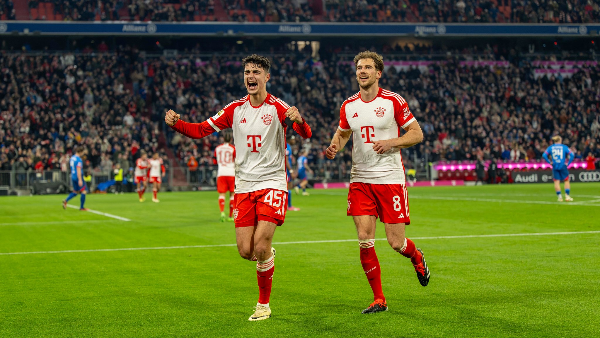 Aleksandar Pavlovic (l.) oder Leon Goretzka? 