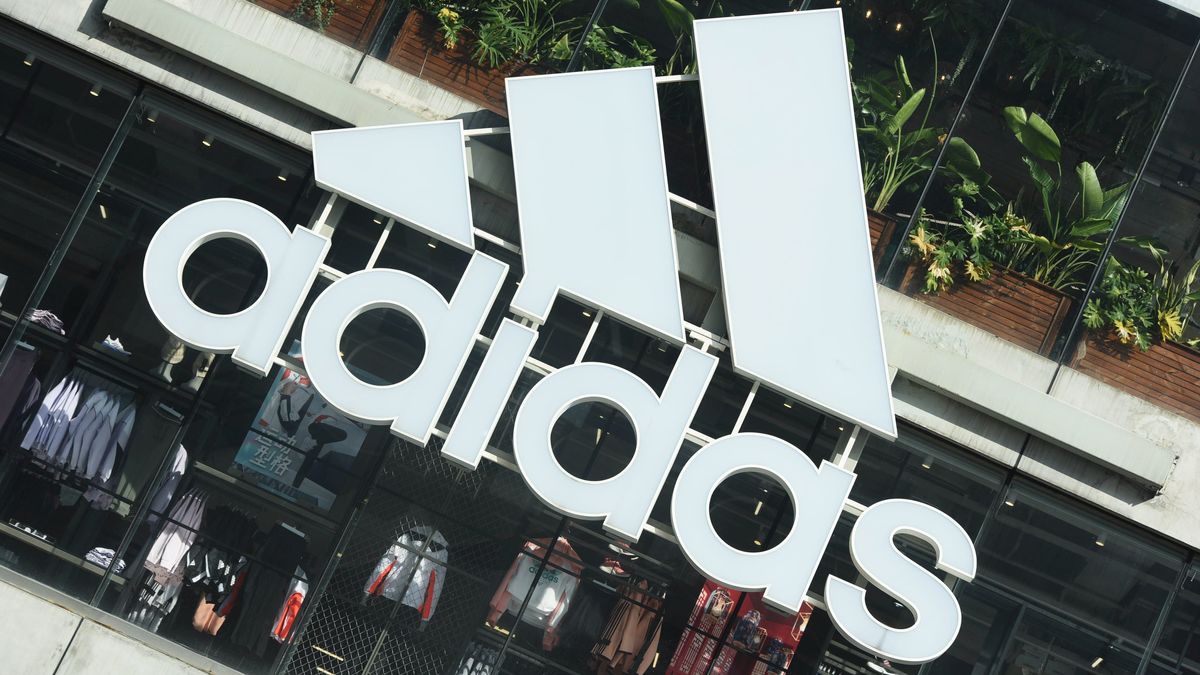 Corona Gehaltsverzicht Statt Mietboykott Bei Adidas Br24