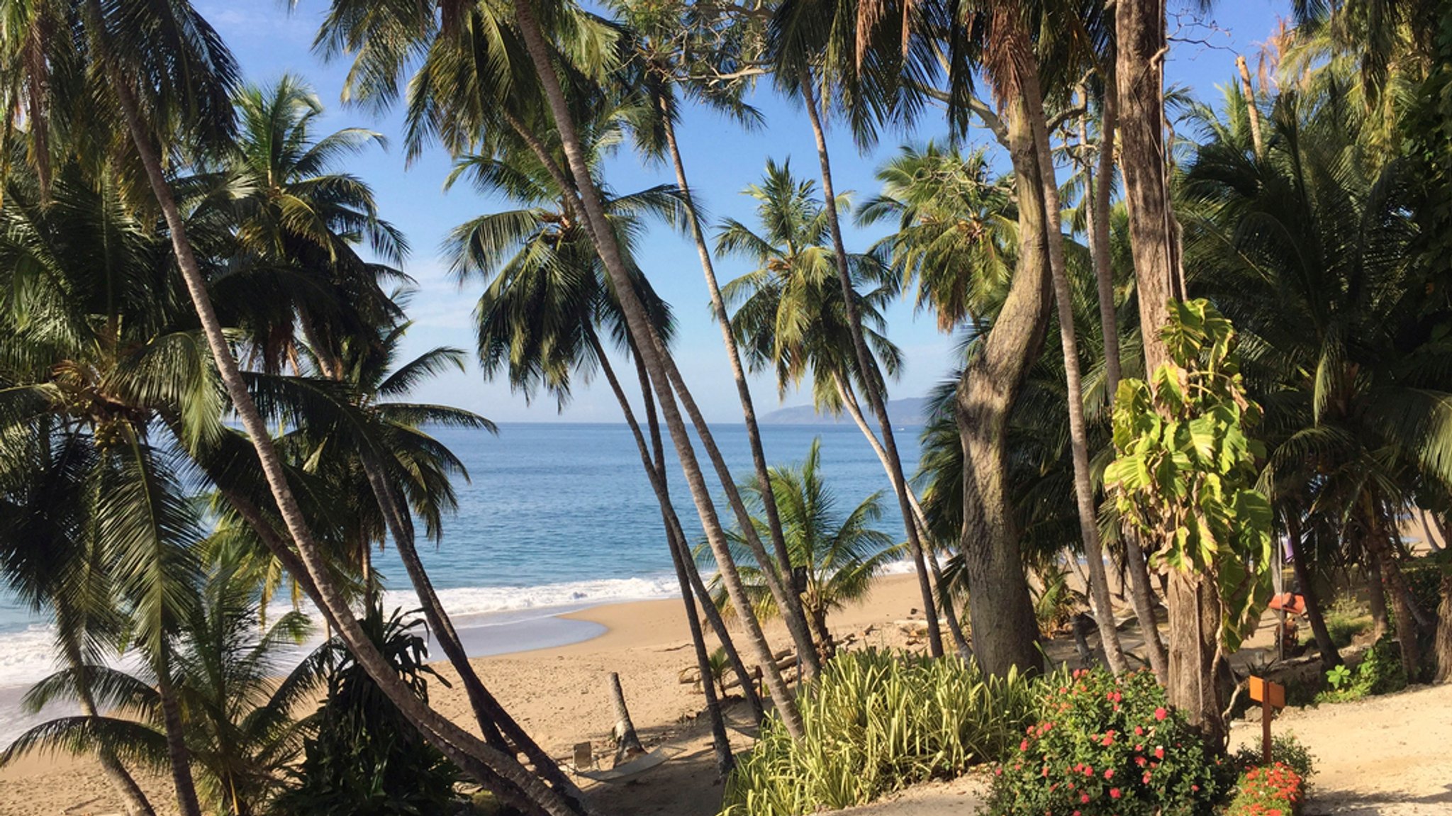 Strand an der costa-ricanischen Halbinsel Nicoya