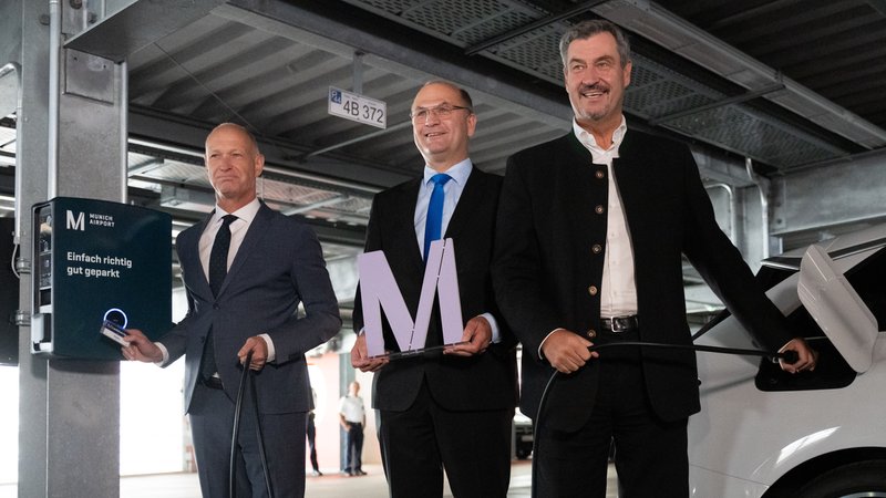 Eröffnung Ladepark am Münchner Flughafen | Bild: picture alliance/dpa | Leonie Asendorpf Eröffnung Ladepark am Münchner Flughafen