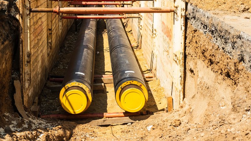 Fernwärme-Baustelle | Bild: picture alliance / imageBROKER | Robert Poorten Fernwärme-Baustelle