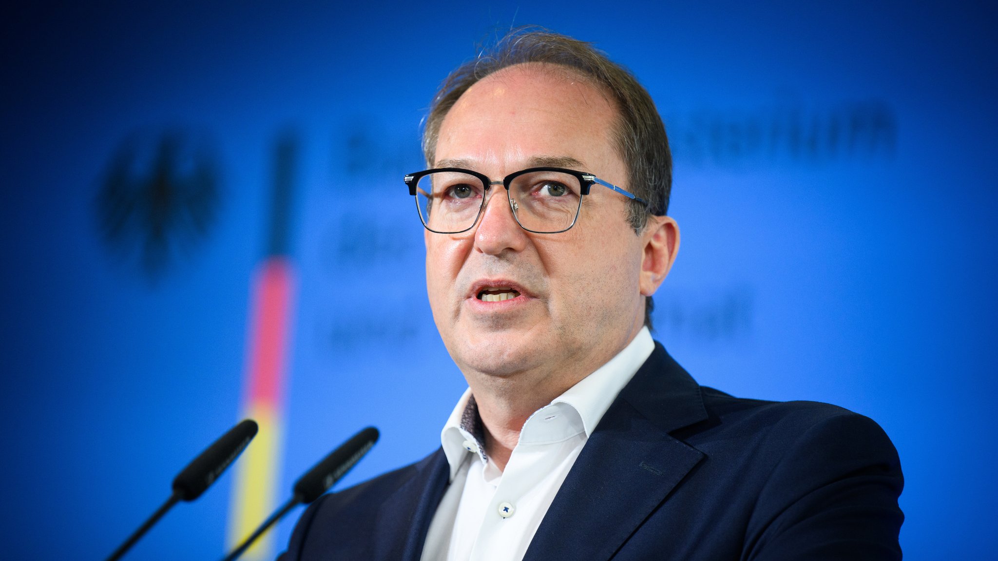 Bundesinnenminister Alexander Dobrindt im Juli 2025 in Berlin. | Bild: picture alliance/dpa | Bernd von Jutrczenka Bundesinnenminister Alexander Dobrindt im Juli 2025 in Berlin.