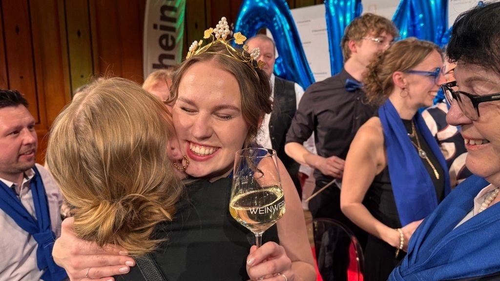 Angelina Seiler ist die neue Fränkische Weinkönigin.