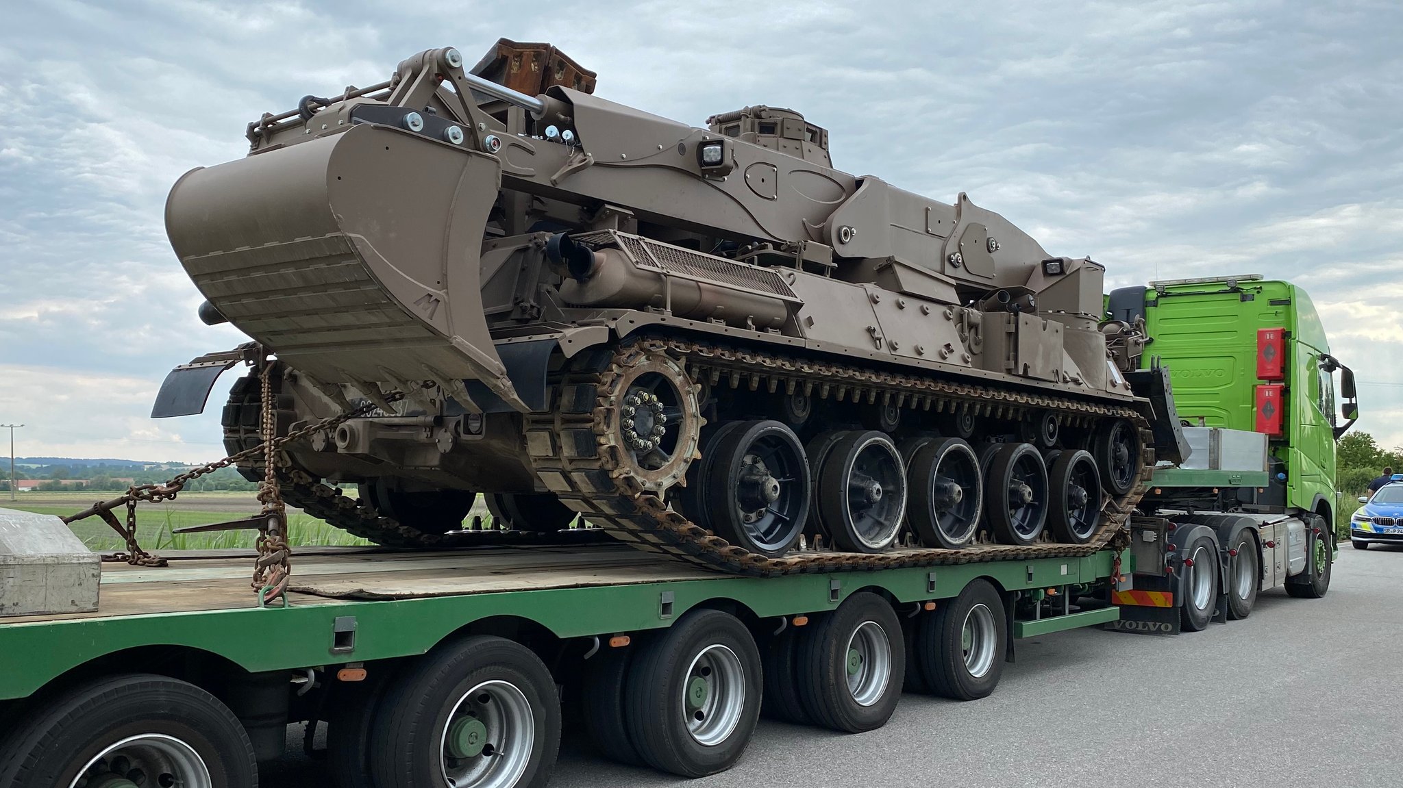 Der gestoppte Panzertransport auf der A92