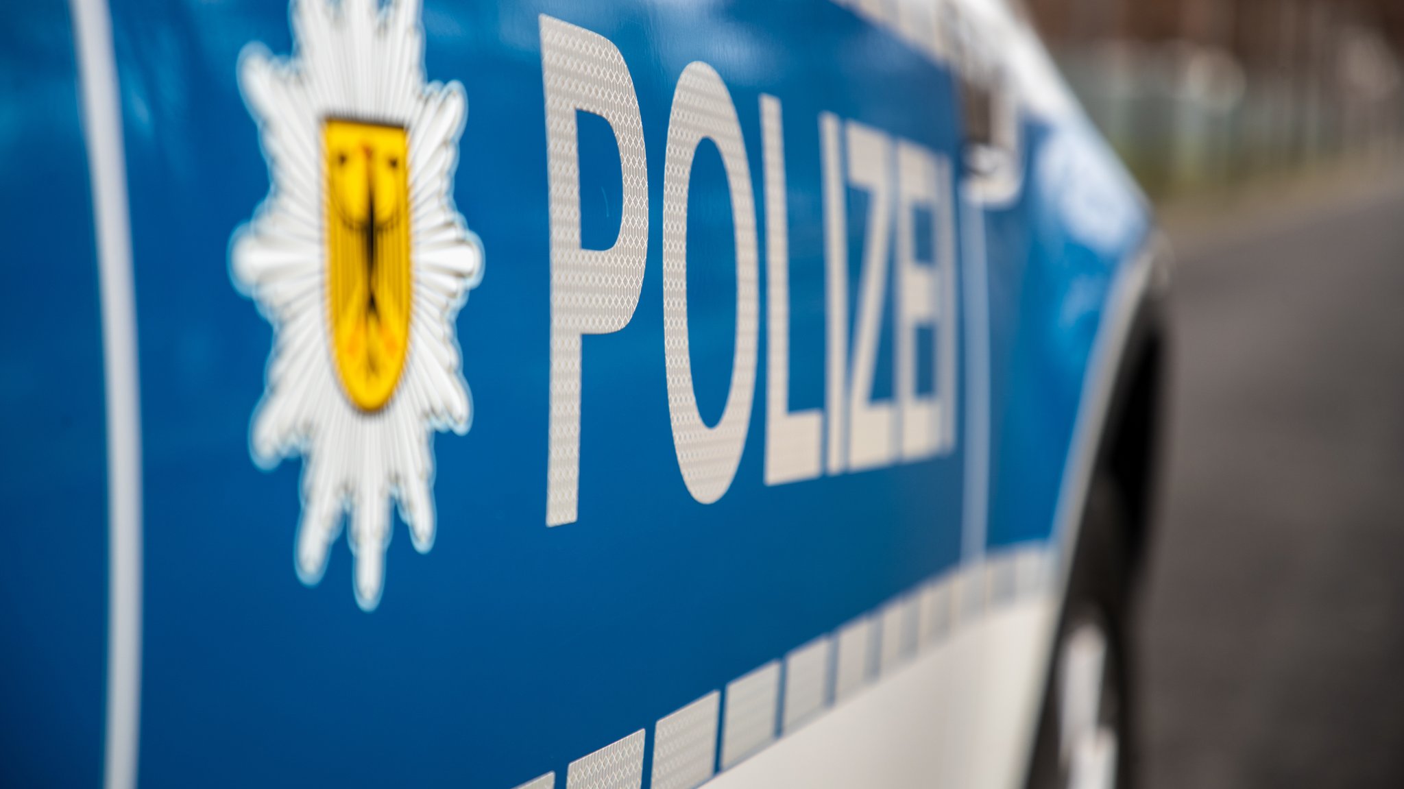 Polizeiauto (Symbolbild) | Bild: picture alliance / Andreas Gora Polizeiauto (Symbolbild)