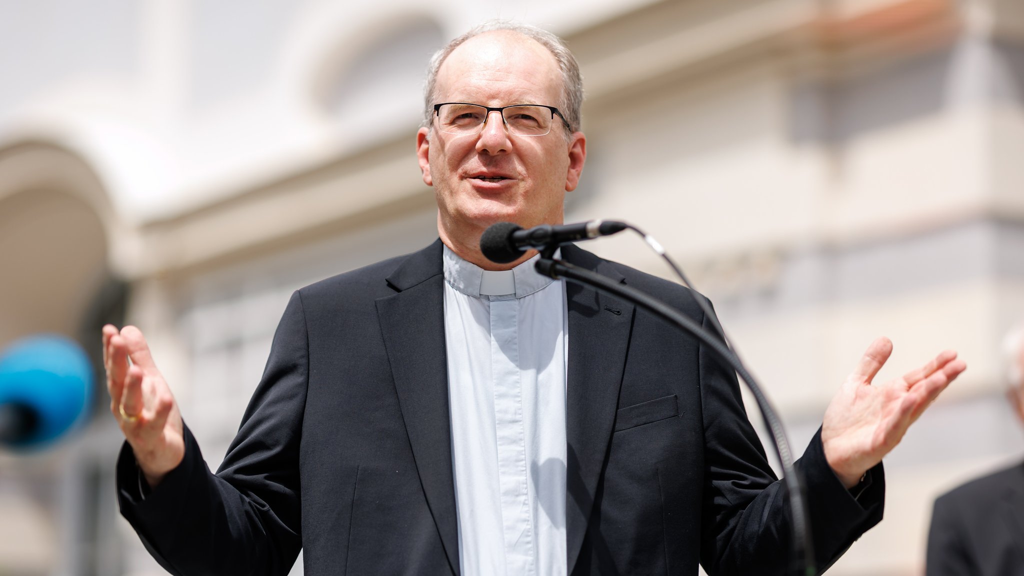 Christian Würtz wird am Sonntag in sein neues Amt als Bischof von Eichstätt eingeführt. | Bild: picture alliance/dpa | Daniel Karmann Christian Würtz wird am Sonntag in sein neues Amt als Bischof von Eichstätt eingeführt.