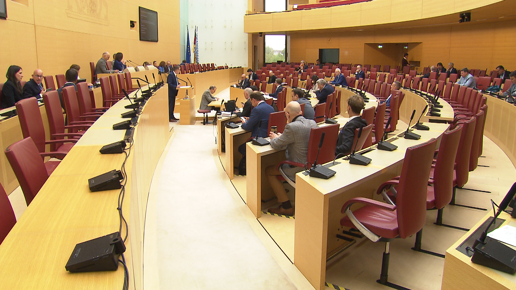 Plenarsaal im Landtag am 11.05., Aktuelle Stunde