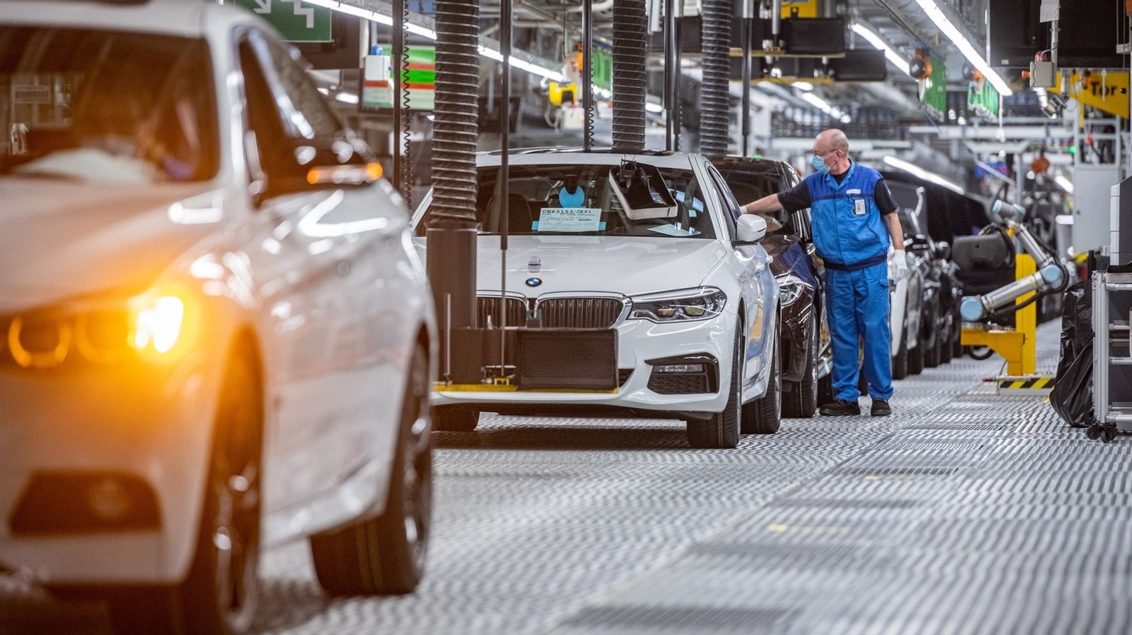 BMW verhandelt über Stellenabbau ohne Kündigungen