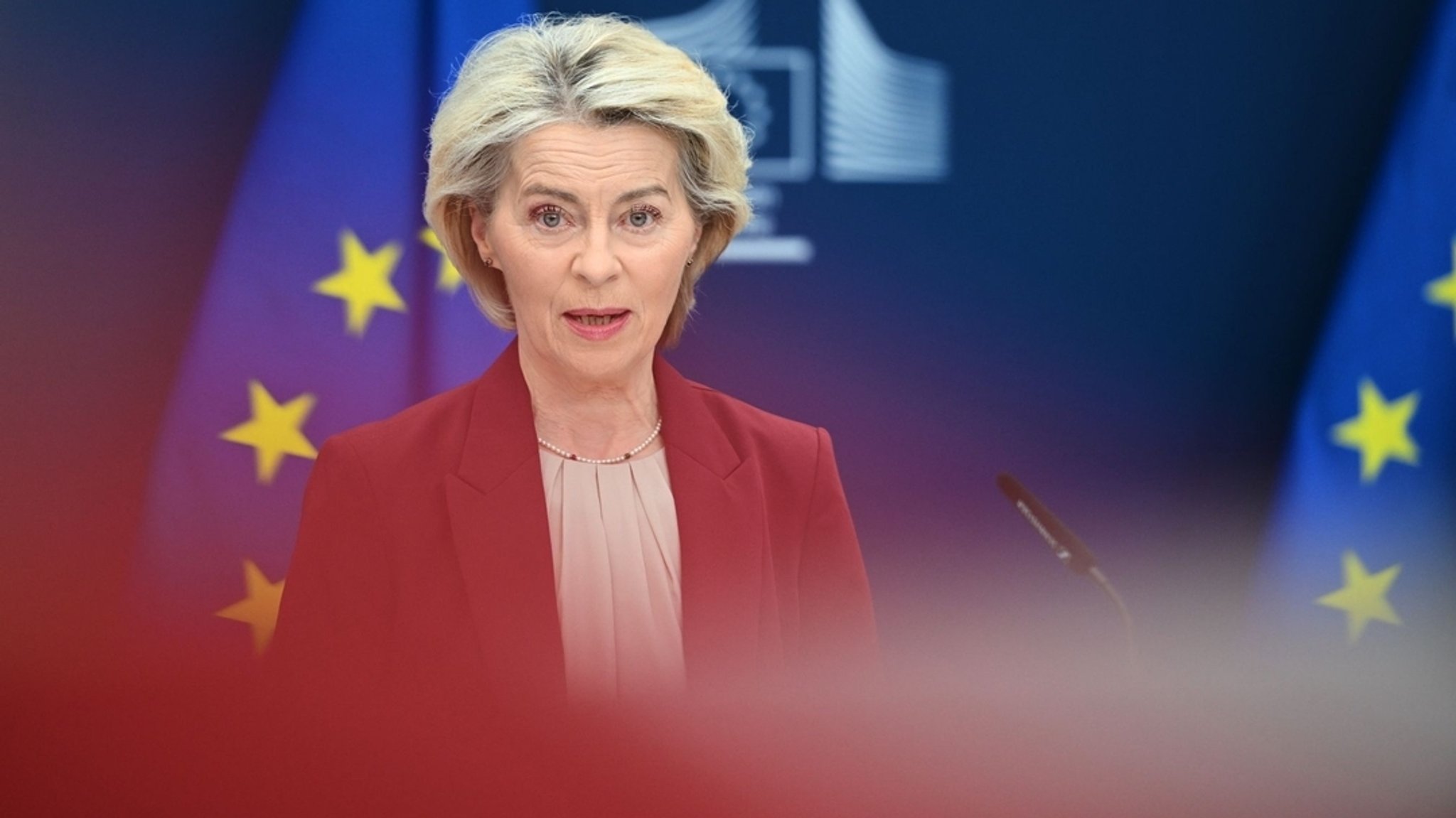 03.12.2025, Belgien, Brüssel: Die Präsidentin der Europäischen Kommission, Ursula von der Leyen | Bild: dpa-Bildfunk/Harry Nakos 03.12.2025, Belgien, Brüssel: Die Präsidentin der Europäischen Kommission, Ursula von der Leyen
