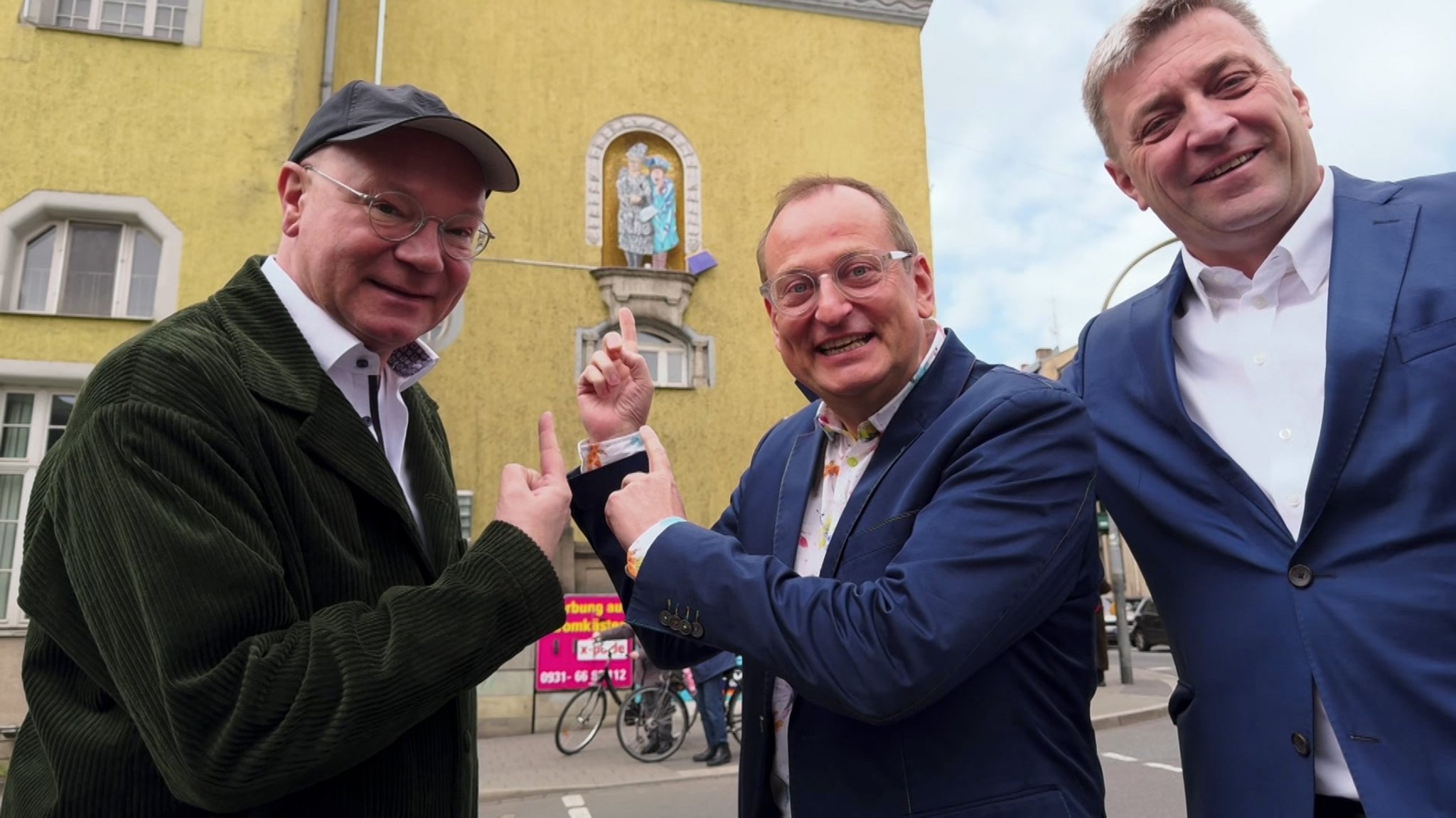 "Waltraud & Mariechen" statt Prinzregent Luitpold: Eine Statue für Fürth