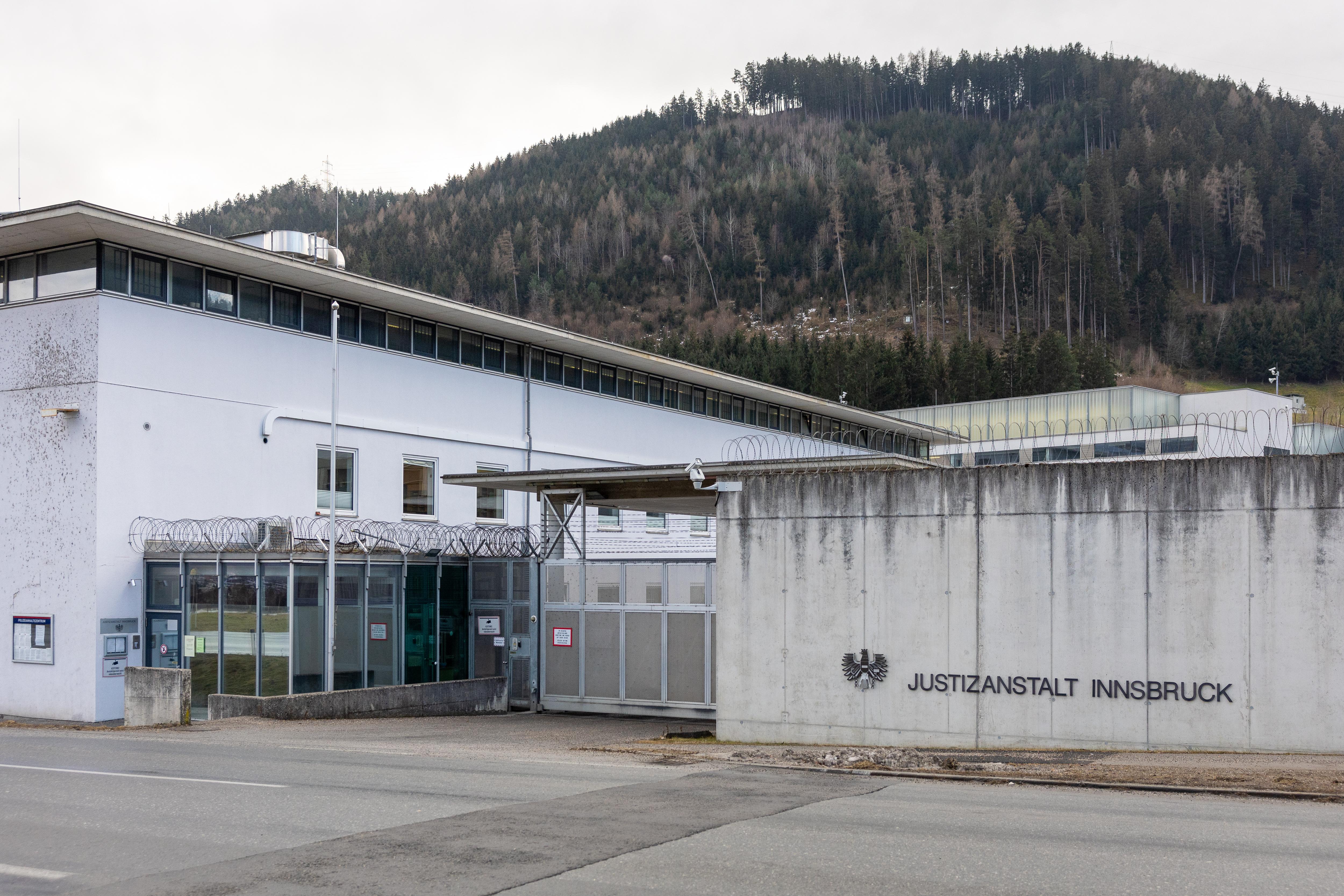 (Symbolbild) Der Gründer der insolventen Immobiliengruppe Signa, René Benko, ist in Innsbruck festgenommen worden. 
