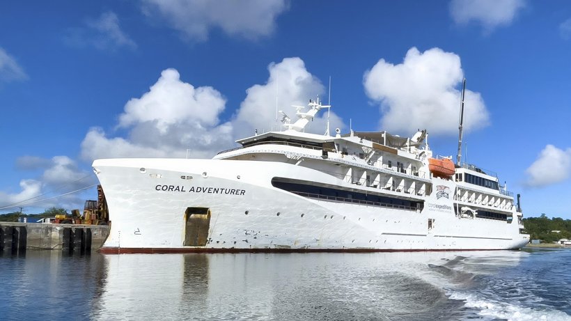 Auf Insel zurückgelassen: Kreuzfahrtpassagierin stirbt | BR24