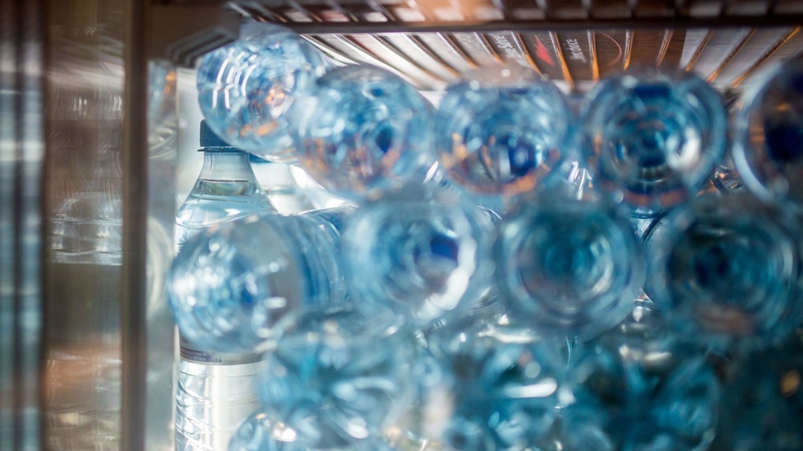 #Faktenfuchs: Schädigen Plastikflaschen unsere Gesundheit? 