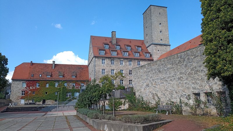 Blick auf die Burg Feuerstein | Bild: BR24/Karin Goeckel Blick auf die Burg Feuerstein