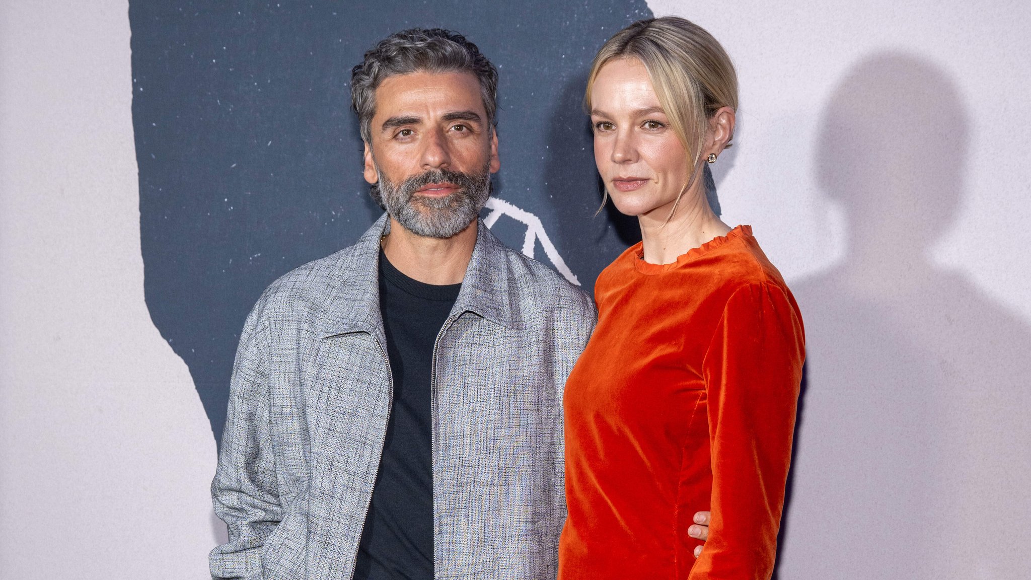 Oscar Isaac und Carey Mulligan streiten sich in der Serie "Beef" miteinander und mit einem anderen Paar.
