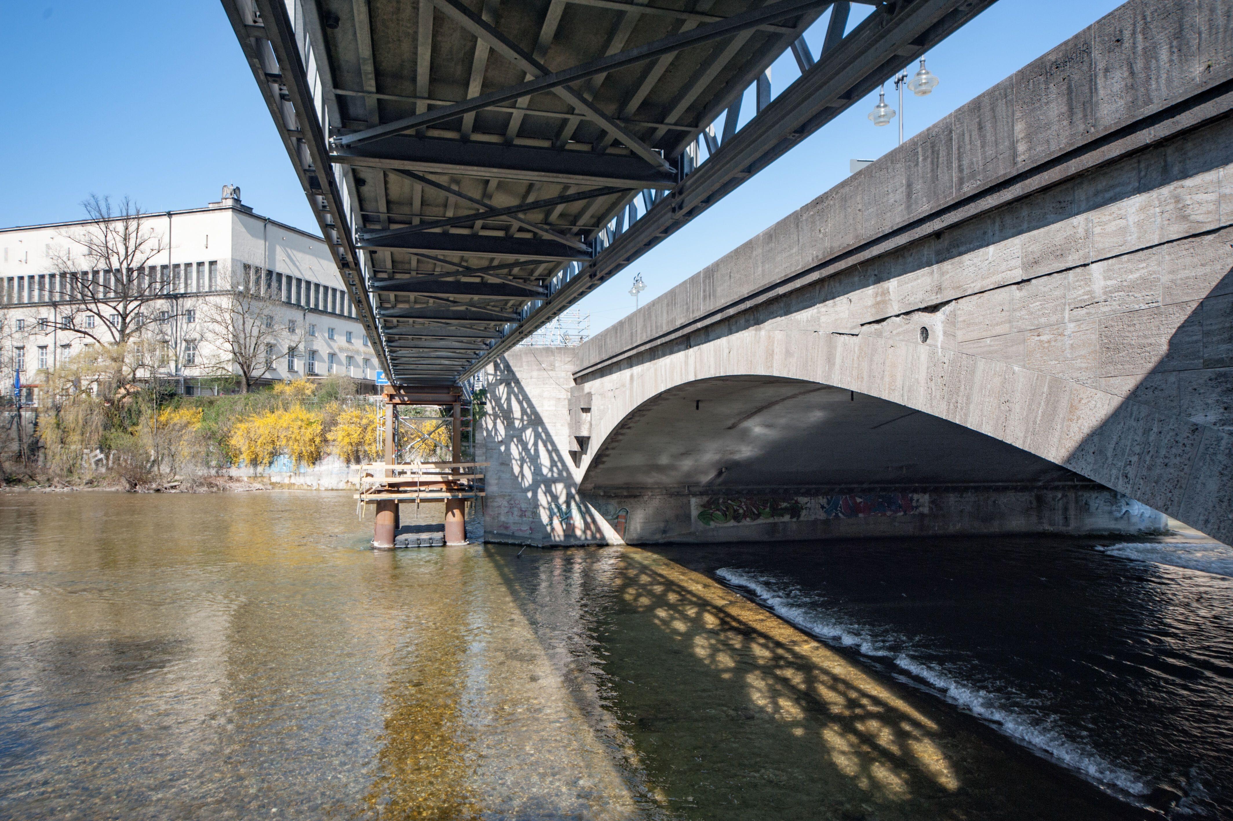 Ludwigsbrücke in München an der Isar